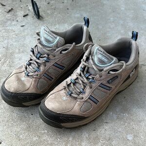 New Balance 646 Women’s Size 9